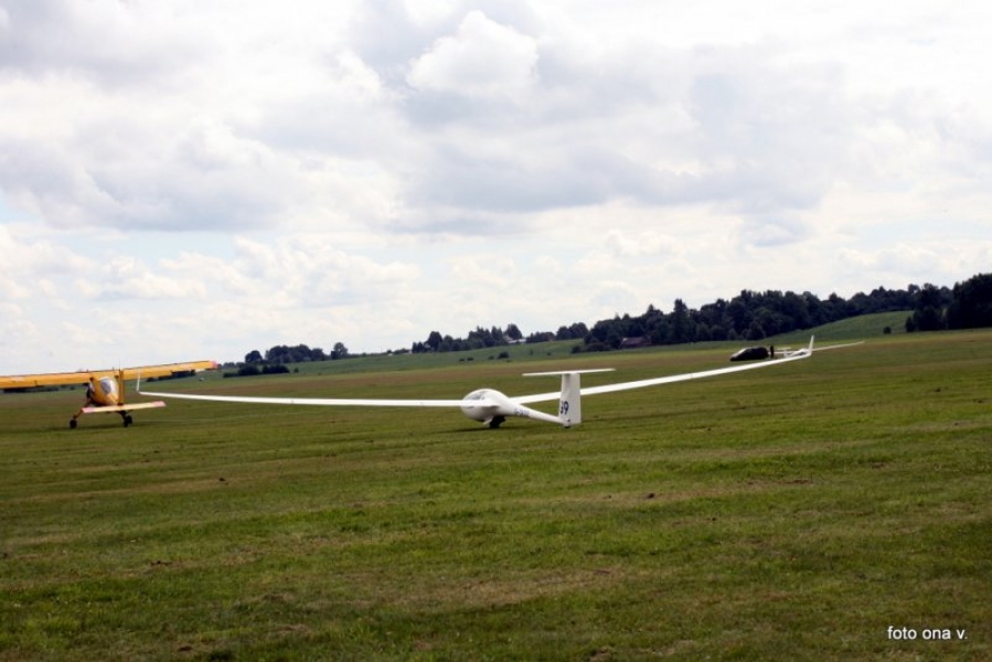 G9 Launching during practice: the sky looks a lot better than it is!